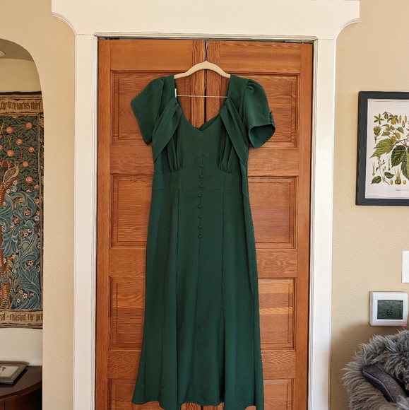 Stop Staring! 1930's/1940's style wiggle dress - Picture 2 of 3
